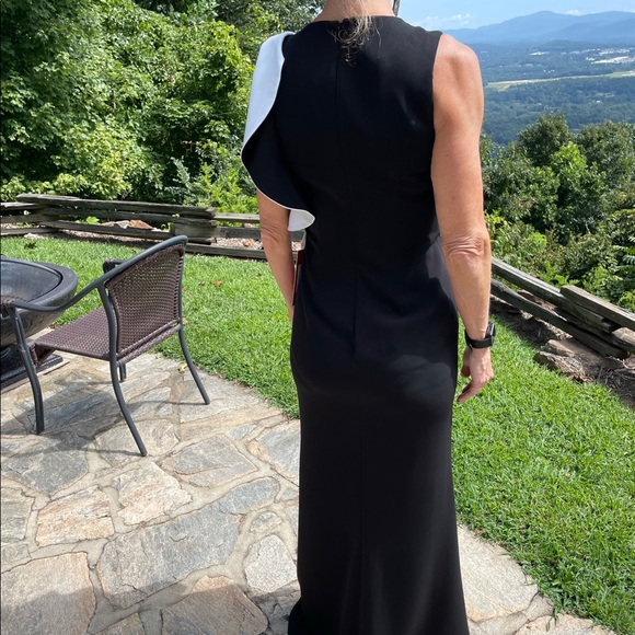 Carmen Marc Valvo Black and White Ruffle Gown - Picture 9 of 10